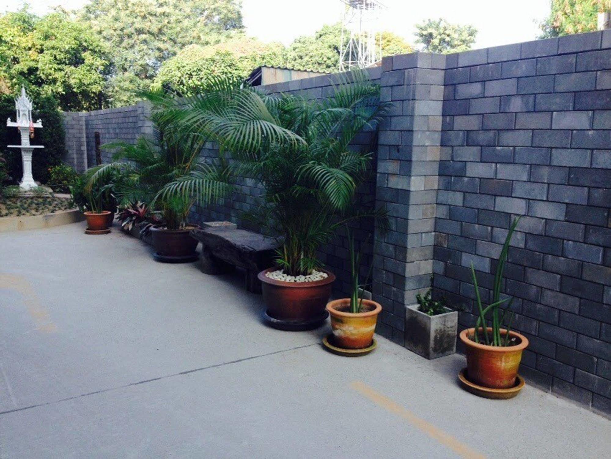 Vanilla Residencia Chiangmai Chiang Mai Exterior foto